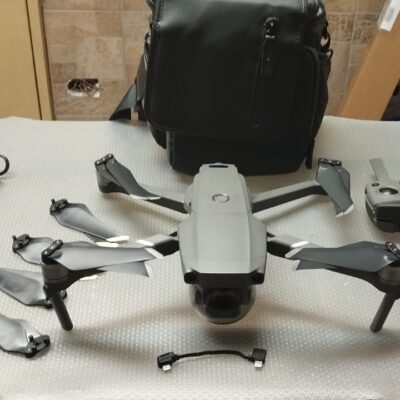 DJI Mavic 2 Pro + Hub di Ricarica x4 + Caricatore da Auto + Borsa - Garanzia