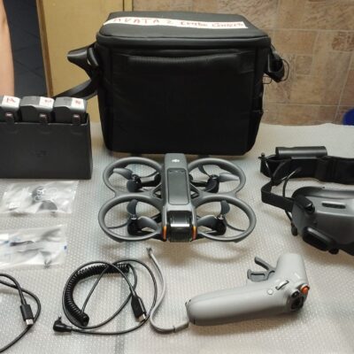 DJI Avata 2 Combo - GOGGLES 2 /RC MOTION 2 (Batterie 3) - Buono Stato