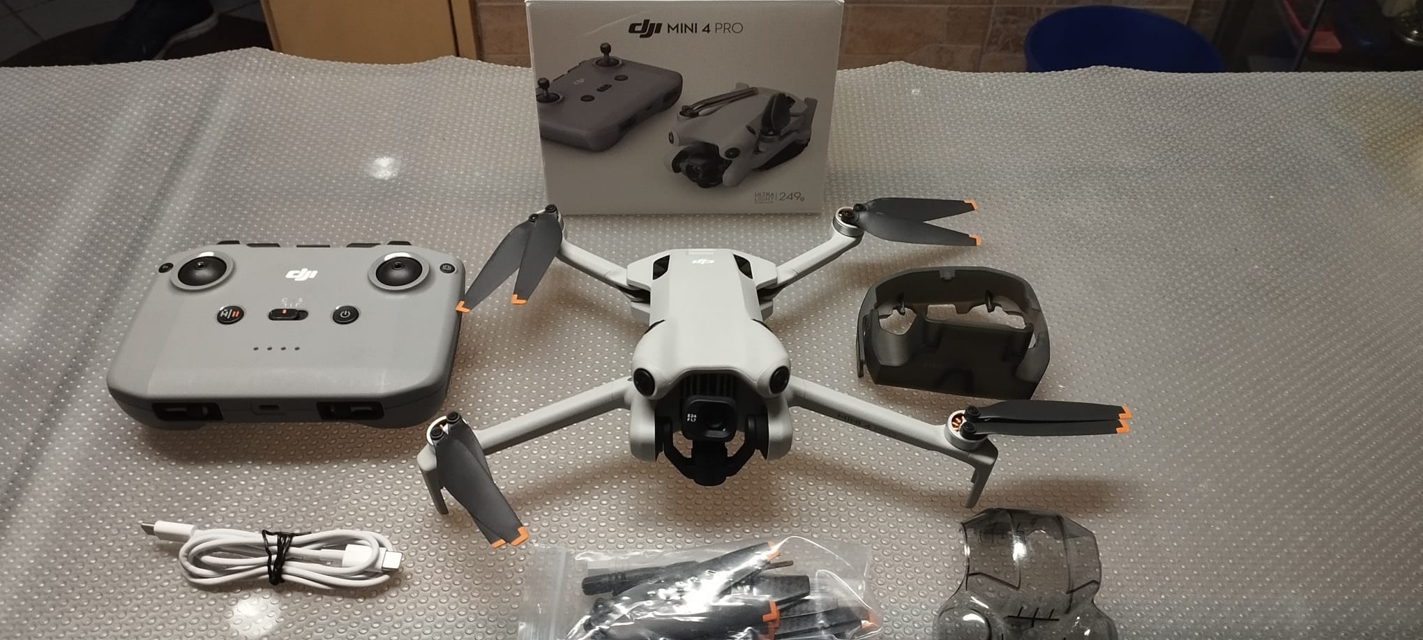 DJI Mini 4 Pro (Rc-n2) -Batteria 4 Cicli - Garanzia della Casa