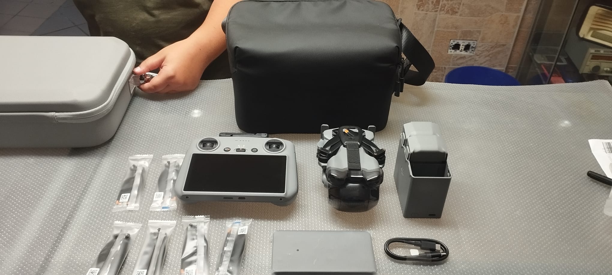 DJI Mini 5 Pro Fly More Combo (DJI RC2) – Care Refresh fino a 09/2026 – Garanzia della Casa fino a09/2027